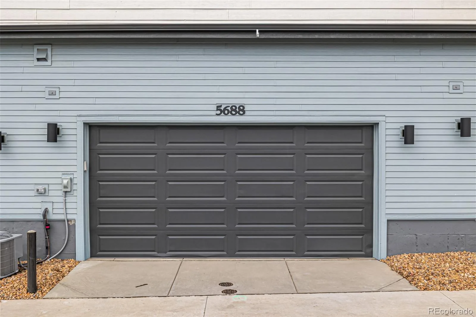 5688 N Killarney Court Aurora CO 80019 | MLS #REC4995076 07302026213622 1600 44