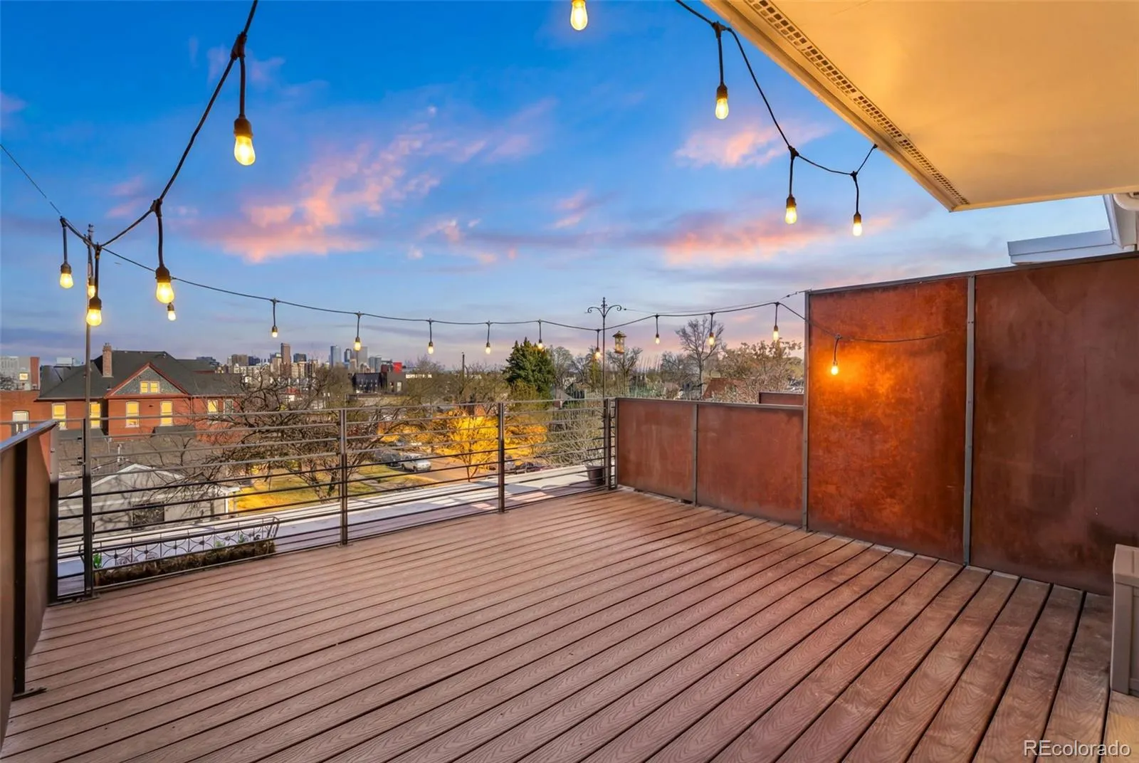 04012026151038 1600 32