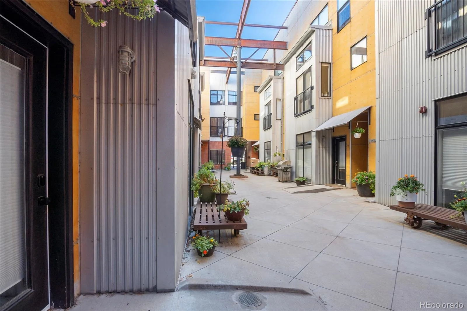 3225 Blake Street #8 Denver CO 80205 MLS #REC5001020 05282026015033 1600 2