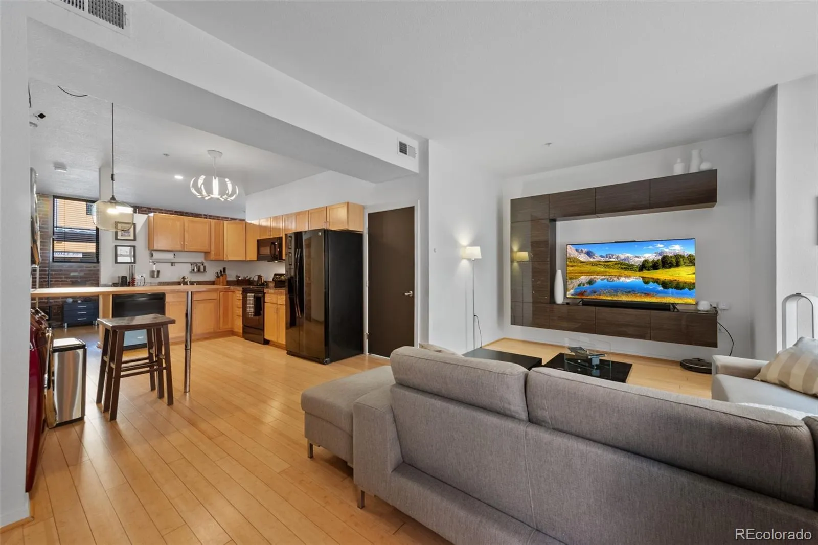 3225 Blake Street #8 Denver CO 80205 MLS #REC5001020 05282026015033 1600 8