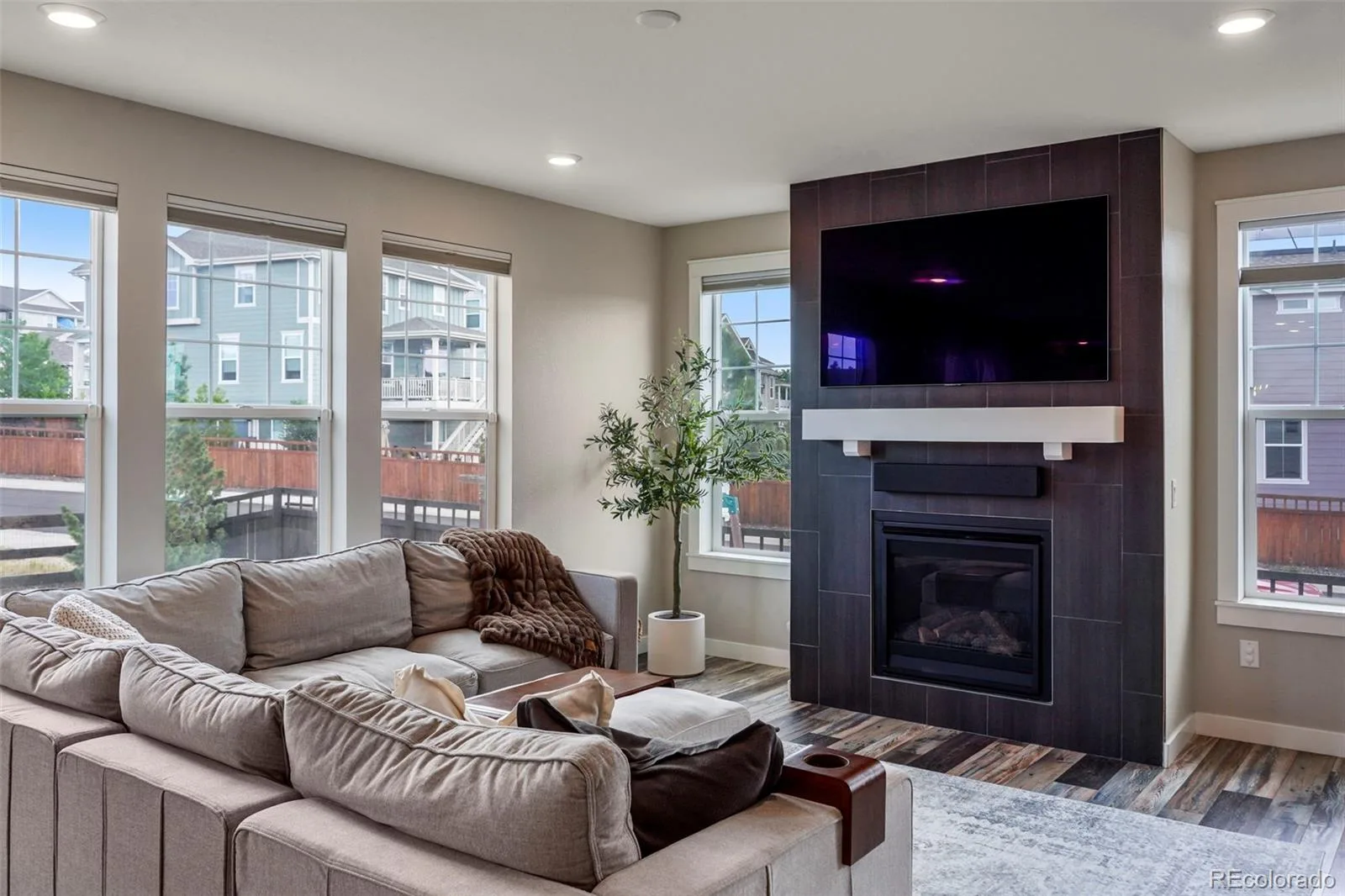 4145 Forever Circle Castle Rock CO 80109 | MLS #REC5003619 08272026163335 1600 10