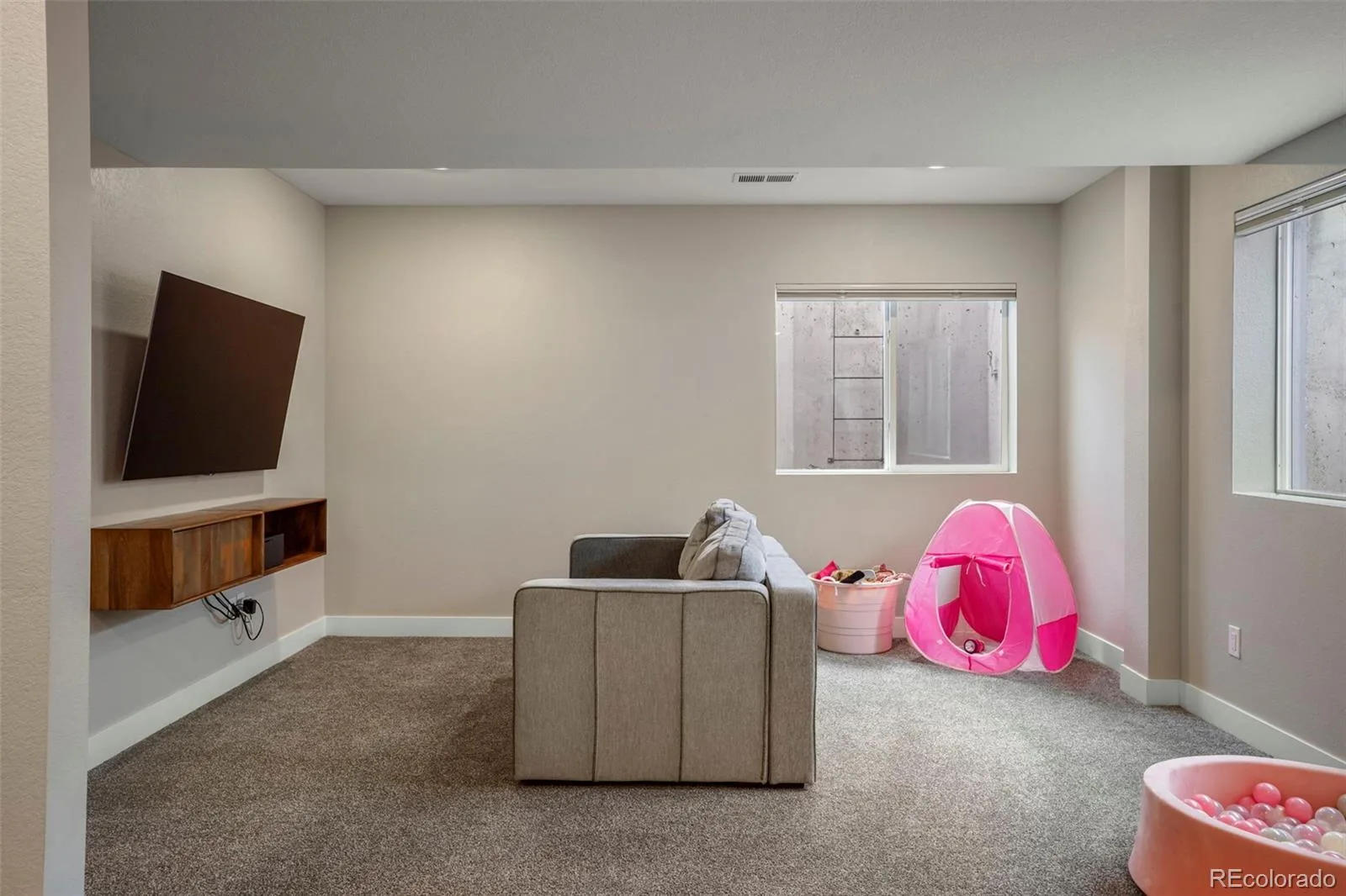 4145 Forever Circle Castle Rock CO 80109 | MLS #REC5003619 08272026163335 1600 31