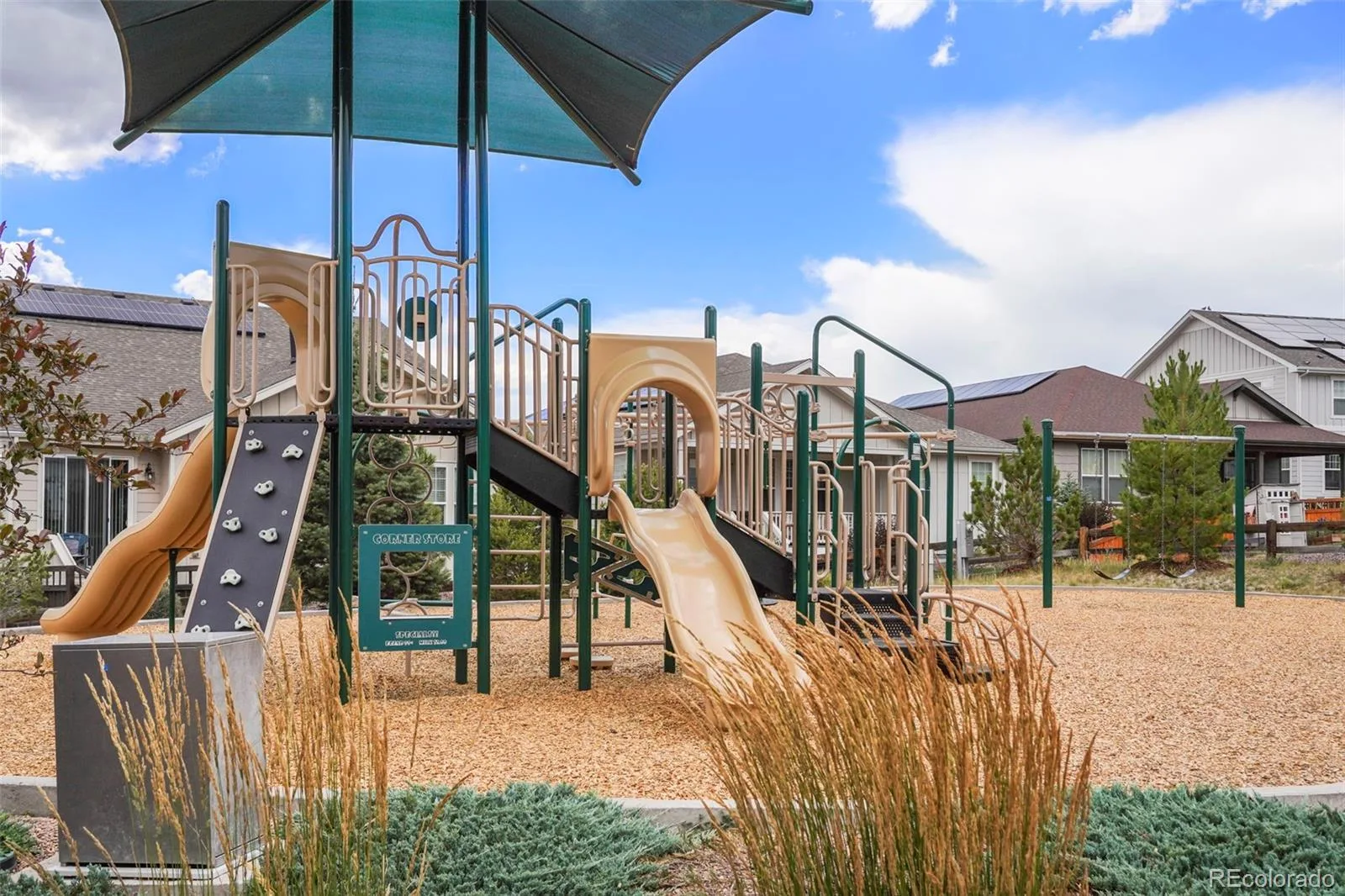4145 Forever Circle Castle Rock CO 80109 | MLS #REC5003619 08272026163335 1600 36