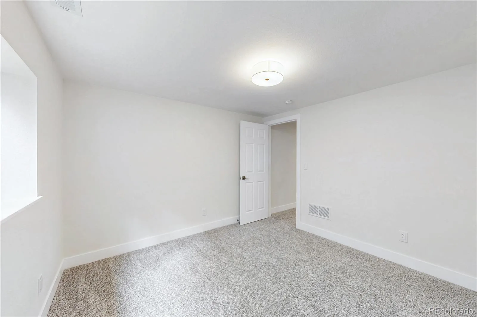 6675 W Exposition Avenue Lakewood CO 80226 | MLS #REC5004726 10102026010713 1600 37