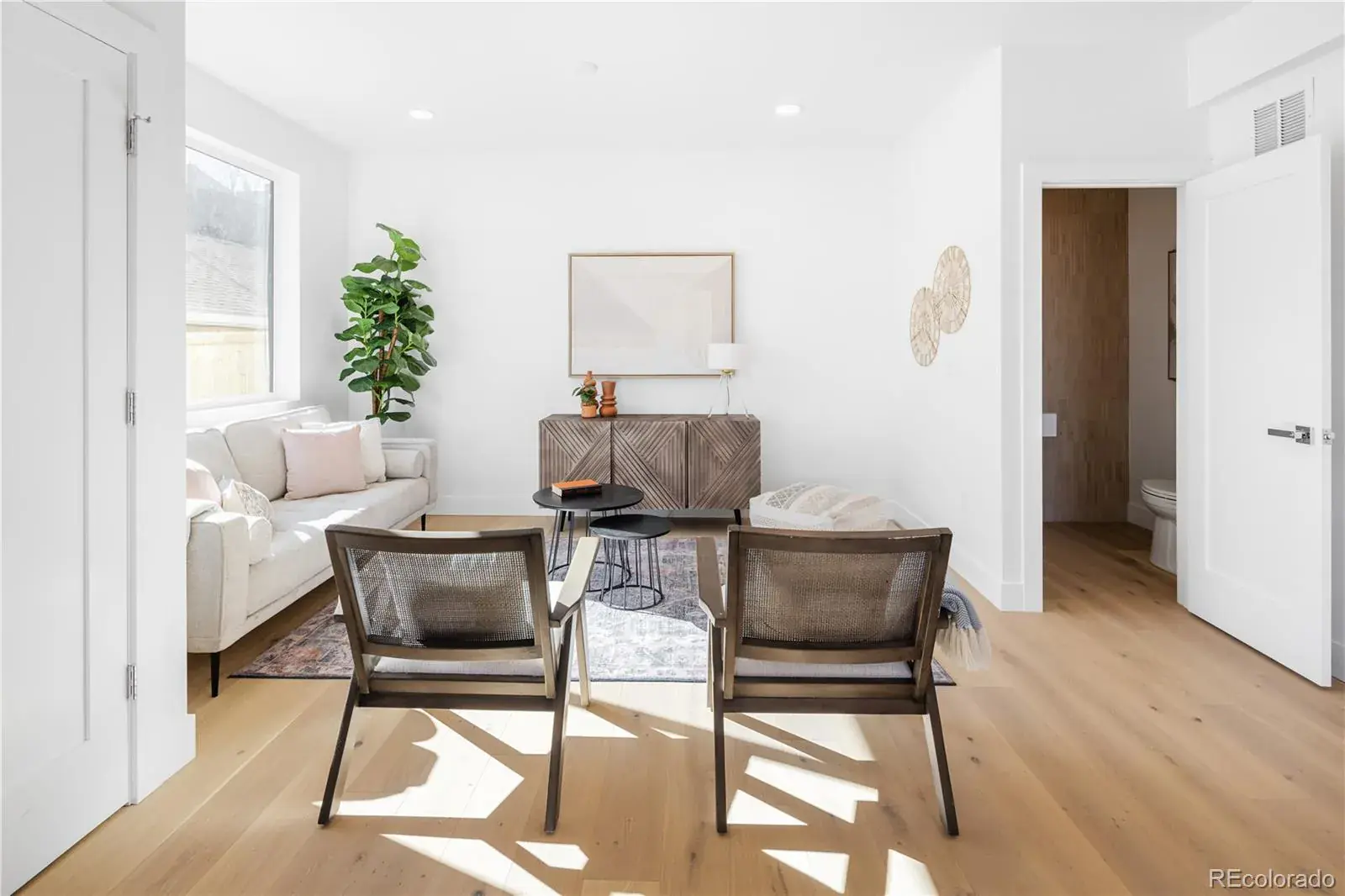 03032026221044 1600 3