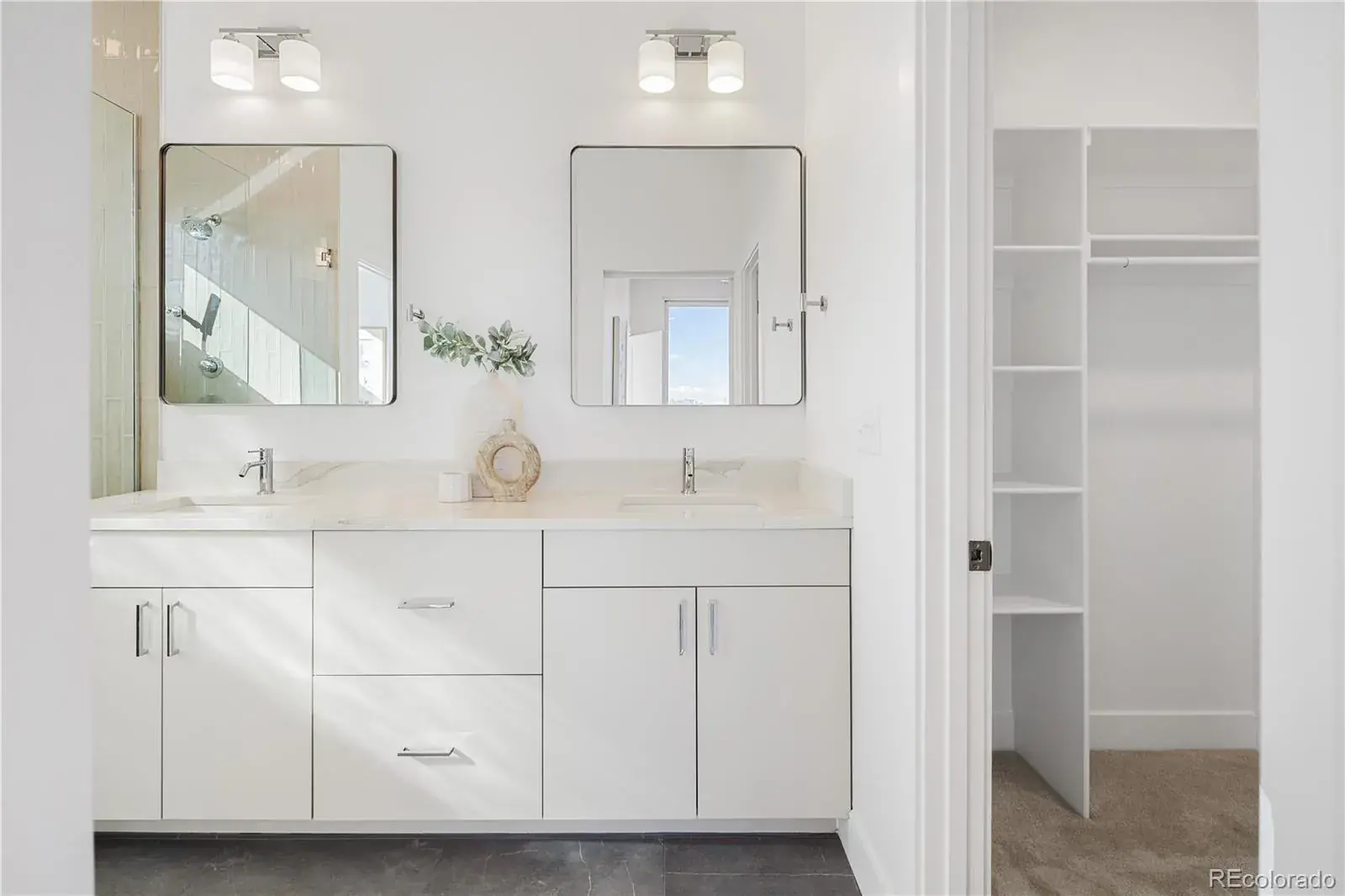 03032026221044 1600 33