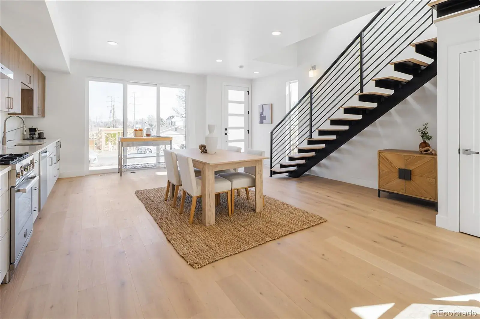 03032026221044 1600 8