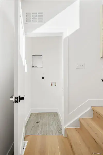 03032026221044 800 27