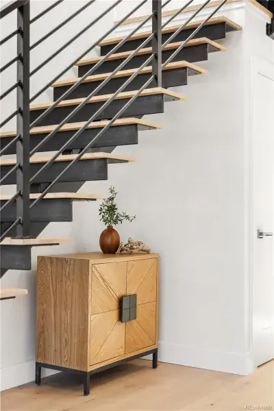 03032026221044 800 42