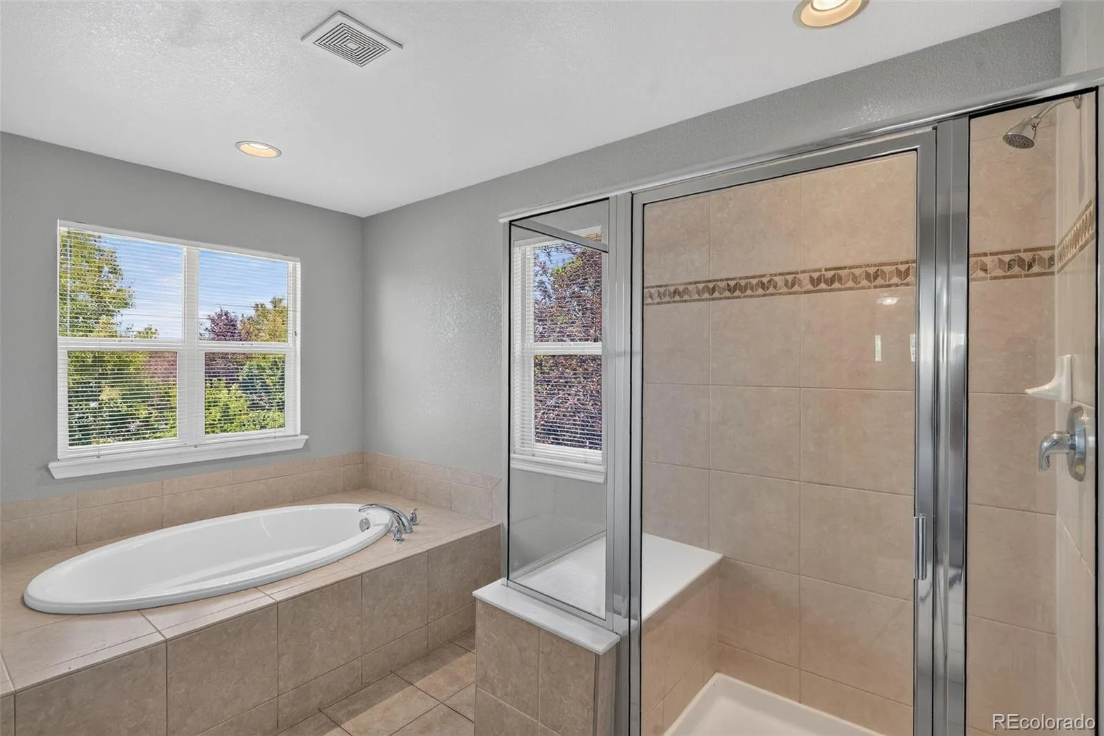17463 E 98th Way Commerce City CO 80022 | MLS #REC5007359 08062026140839 1600 23