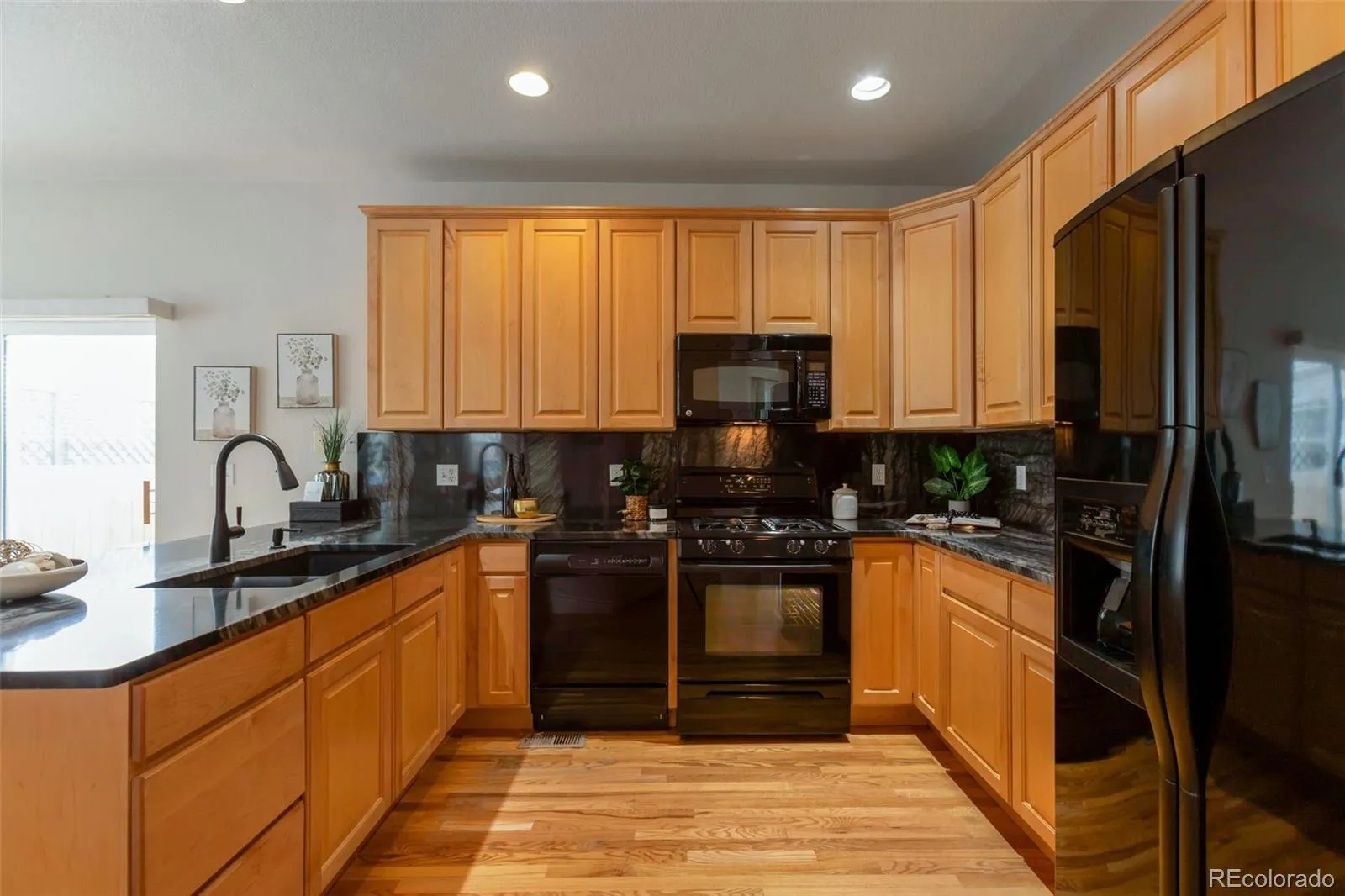 04062026002231 1600 15