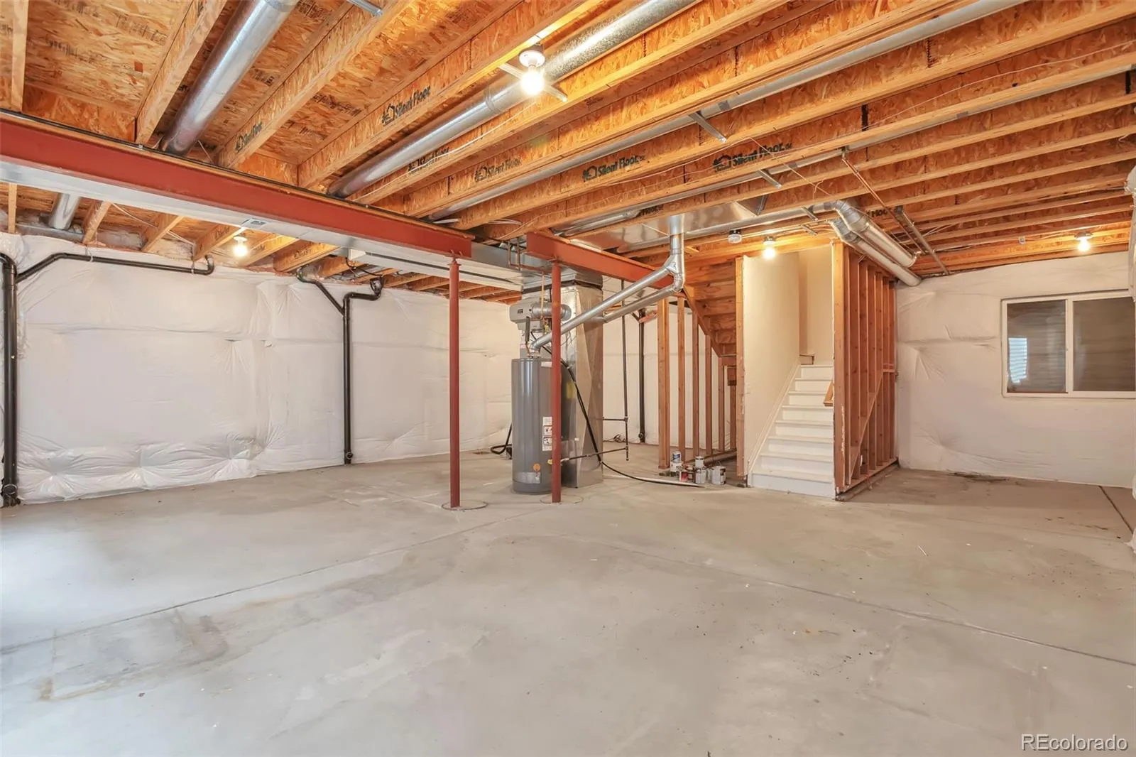 04062026002231 1600 35