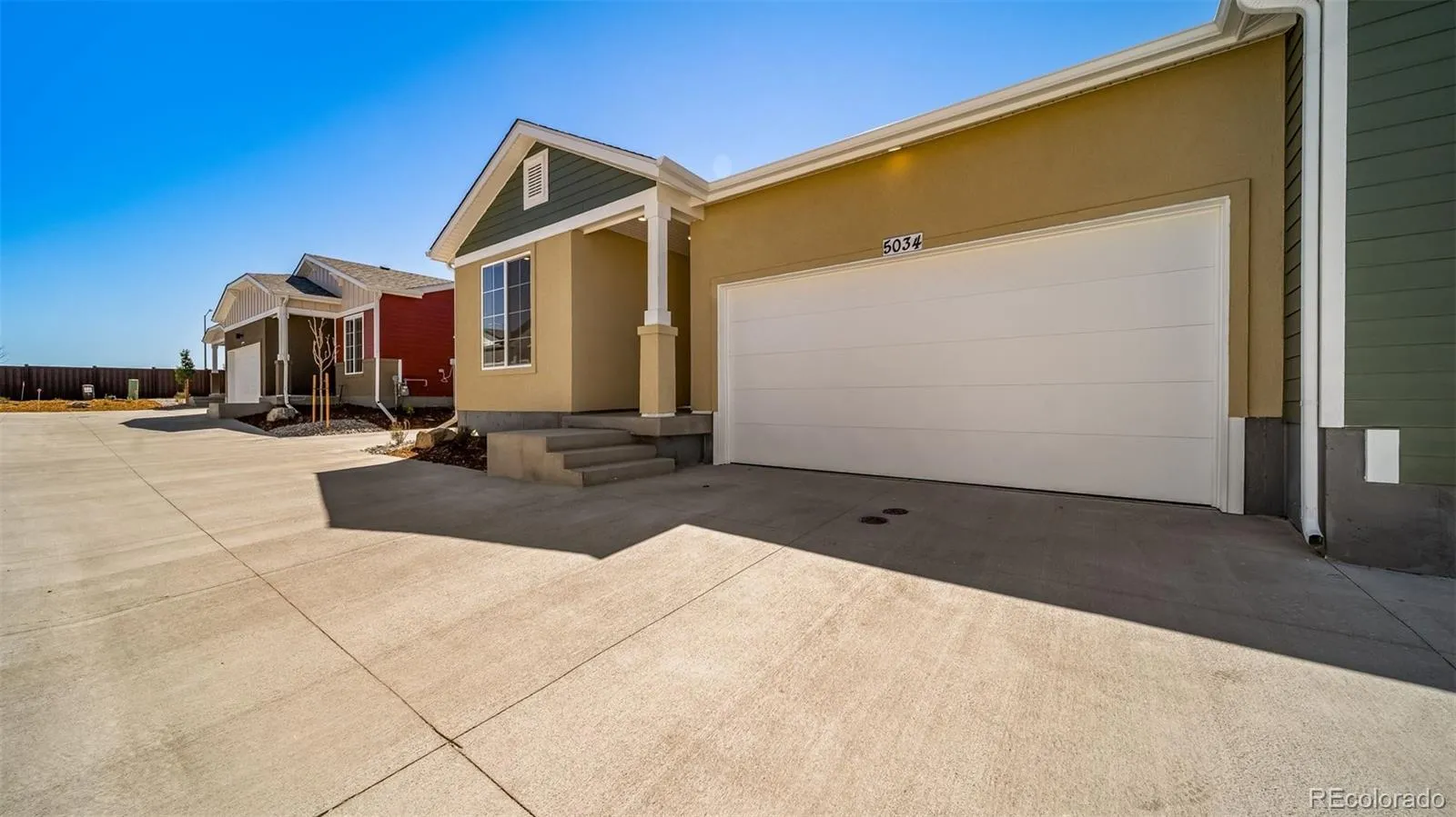 5034 N Tempe Street Aurora CO 80019 MLS #REC5016373 04232026235452 1600 28