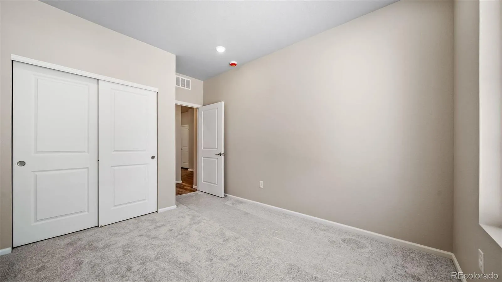5034 N Tempe Street Aurora CO 80019 MLS #REC5016373 04232026235452 1600 9