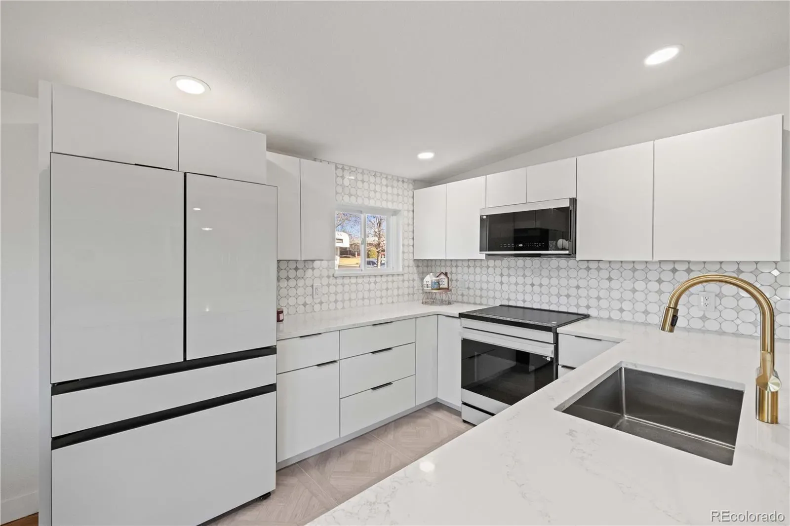 03272026032036 1600 10