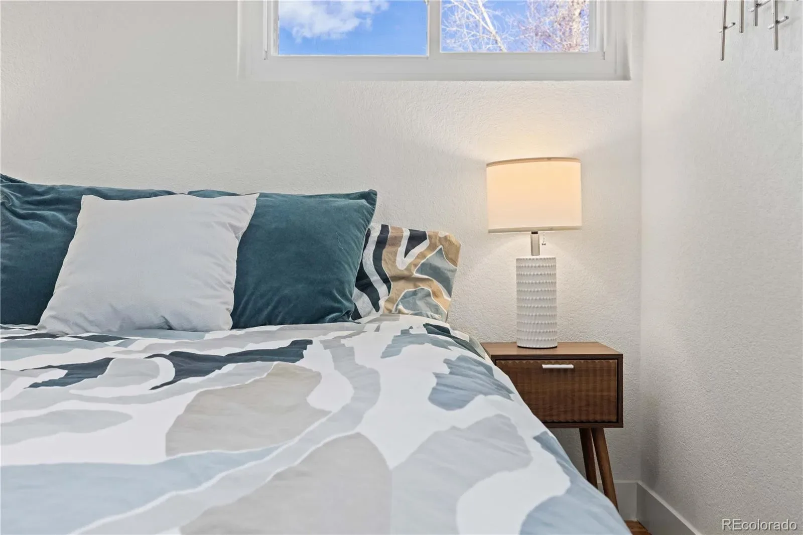 03272026032036 1600 18