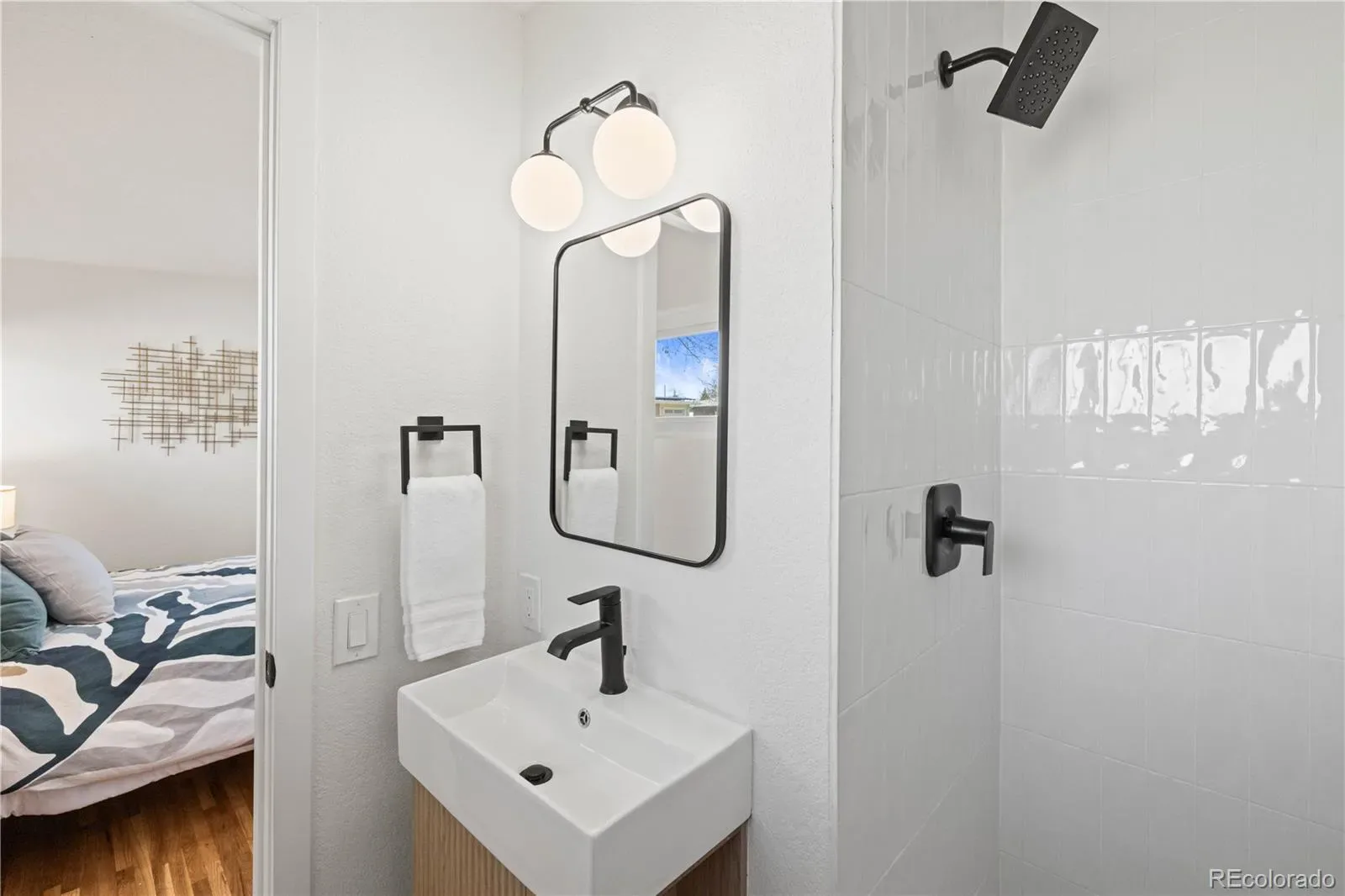 03272026032036 1600 19