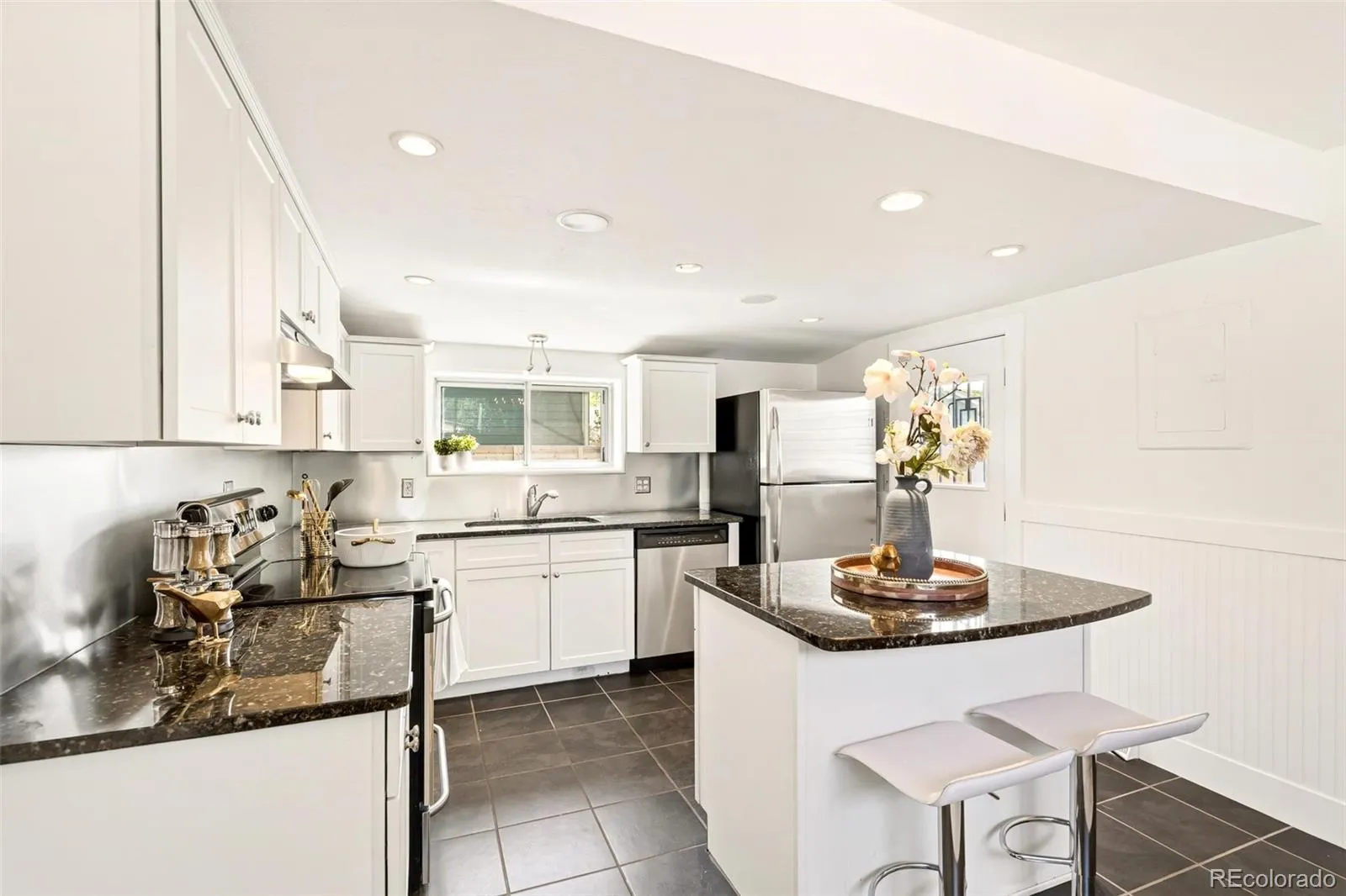 04172026213237 1600 12