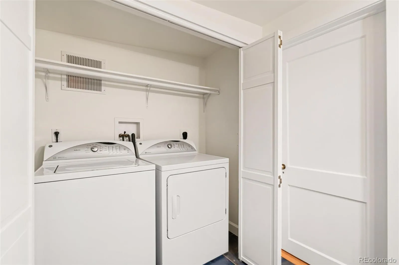 04172026213237 1600 23