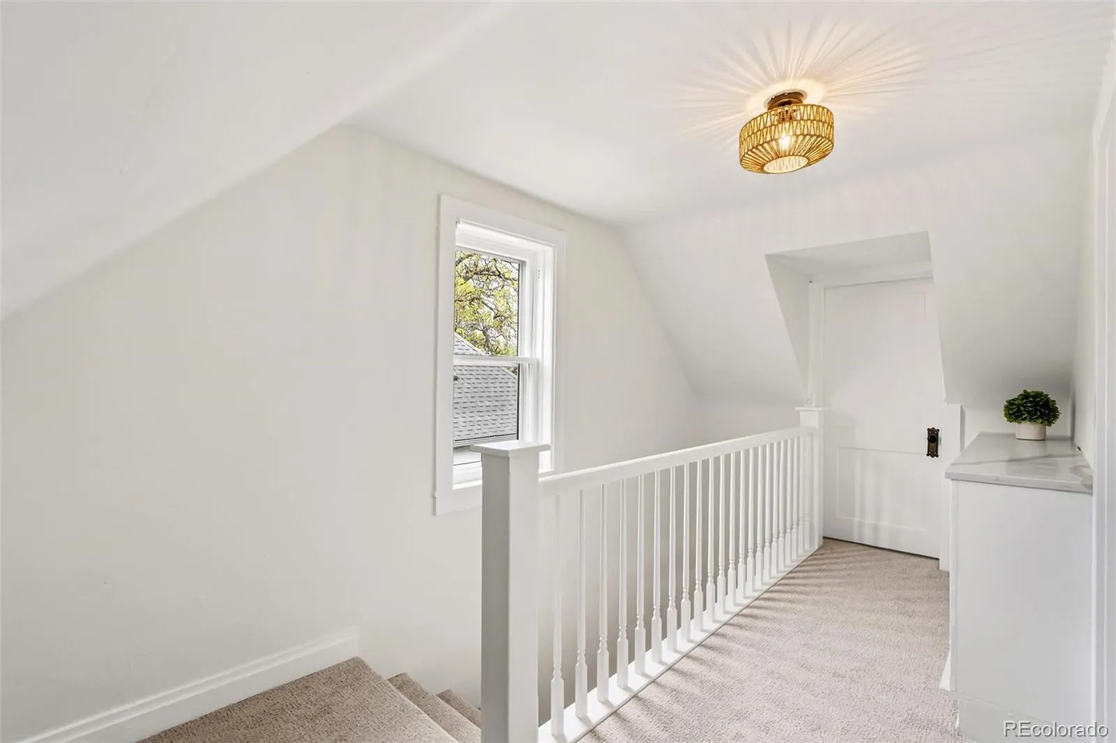 04172026213237 1600 25