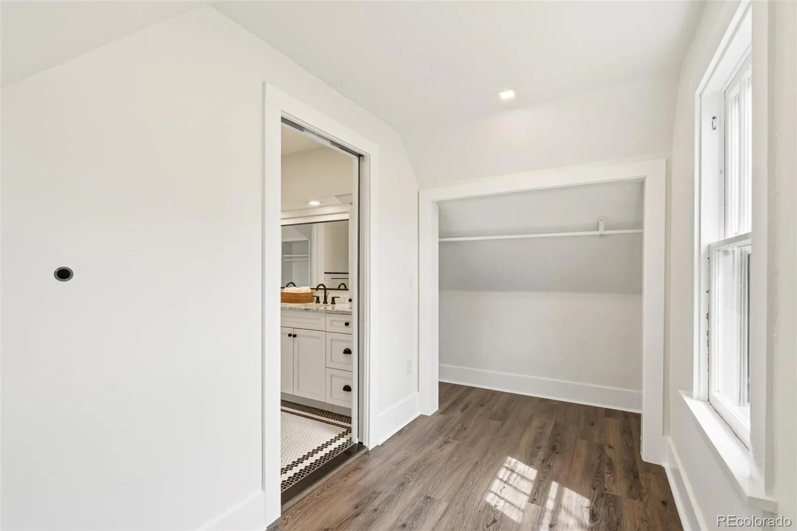 04172026213237 1600 31