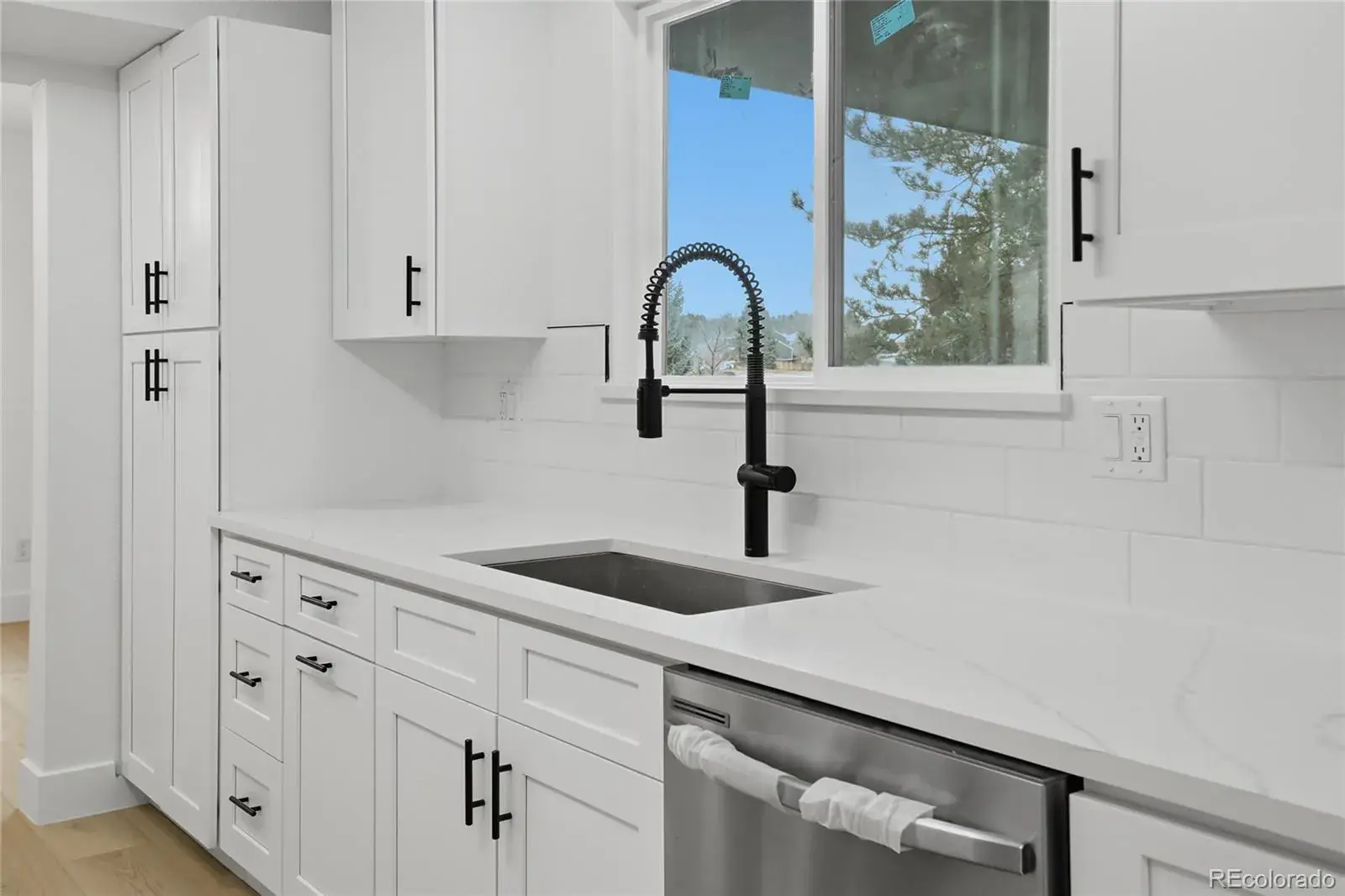 12102025201754 1600 16