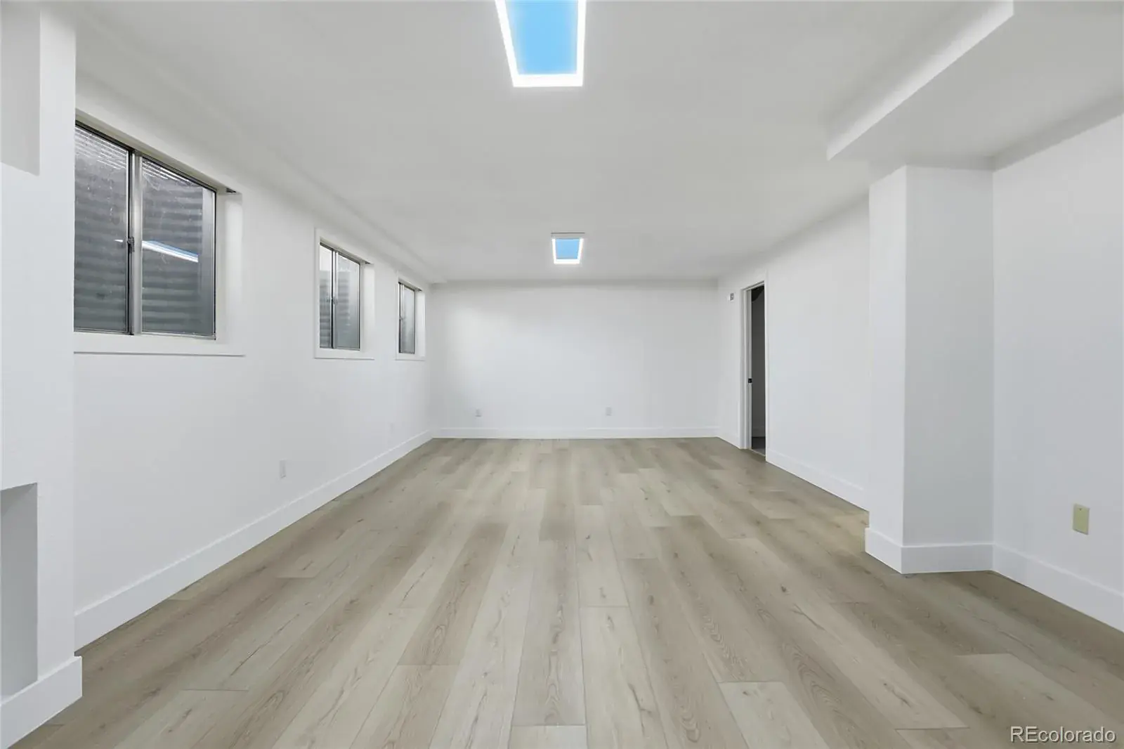 12102025201754 1600 36