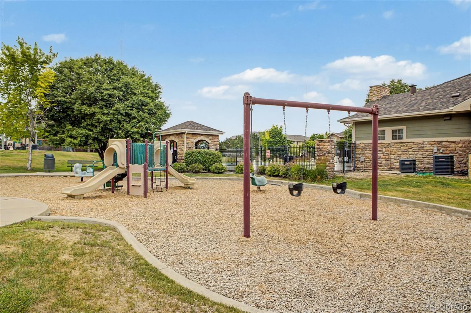 9729 Albion Lane Denver CO 80229 | MLS #REC5022522 06302026073730 1600 36