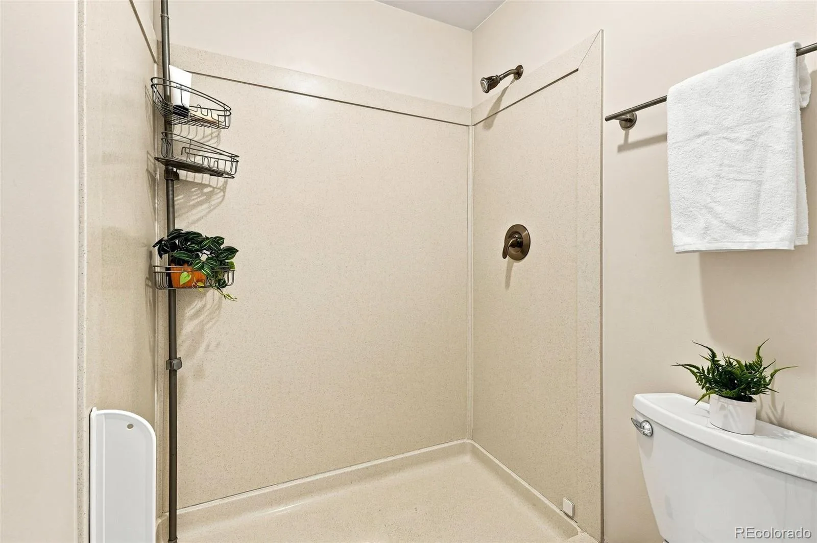15839 E Arkansas Drive Aurora CO 80017 | MLS #REC5022748 08192026225411 1600 23