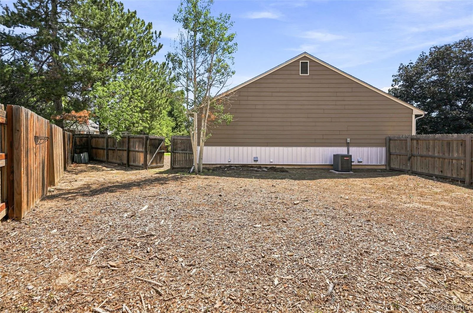 15839 E Arkansas Drive Aurora CO 80017 | MLS #REC5022748 08192026225411 1600 46