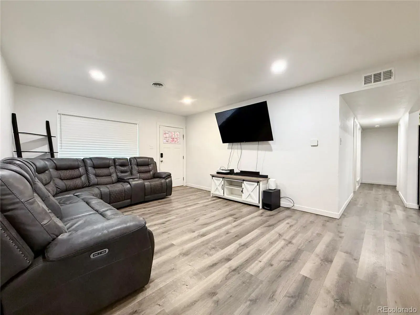 1001 Troy Street Aurora CO 80011 | MLS #REC5023227 11112025220416 1600 3