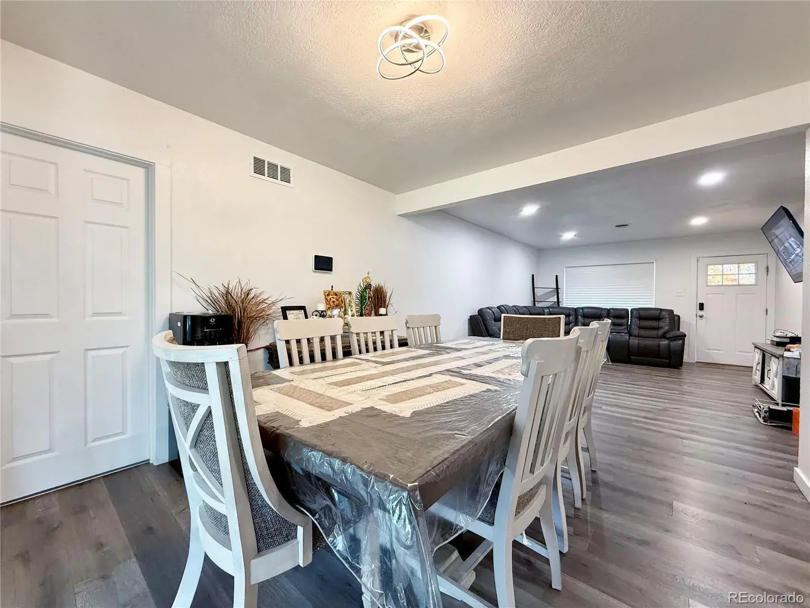 1001 Troy Street Aurora CO 80011 | MLS #REC5023227 11112025220416 1600 5