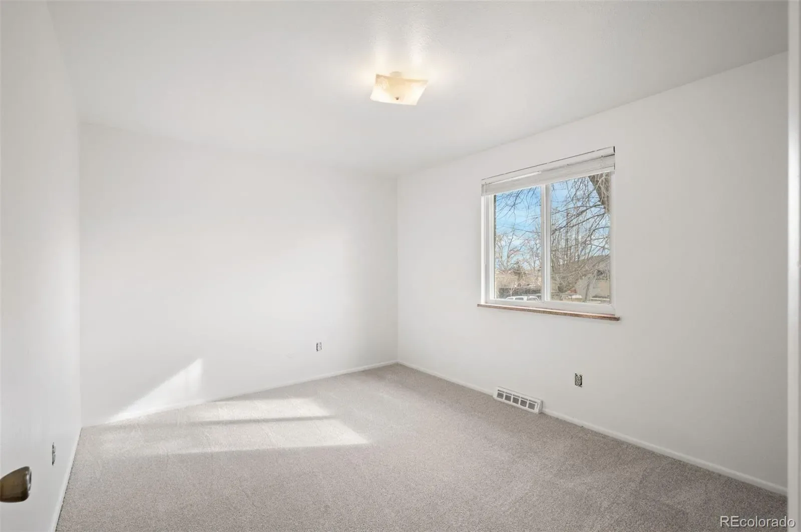 03262026155713 1600 18