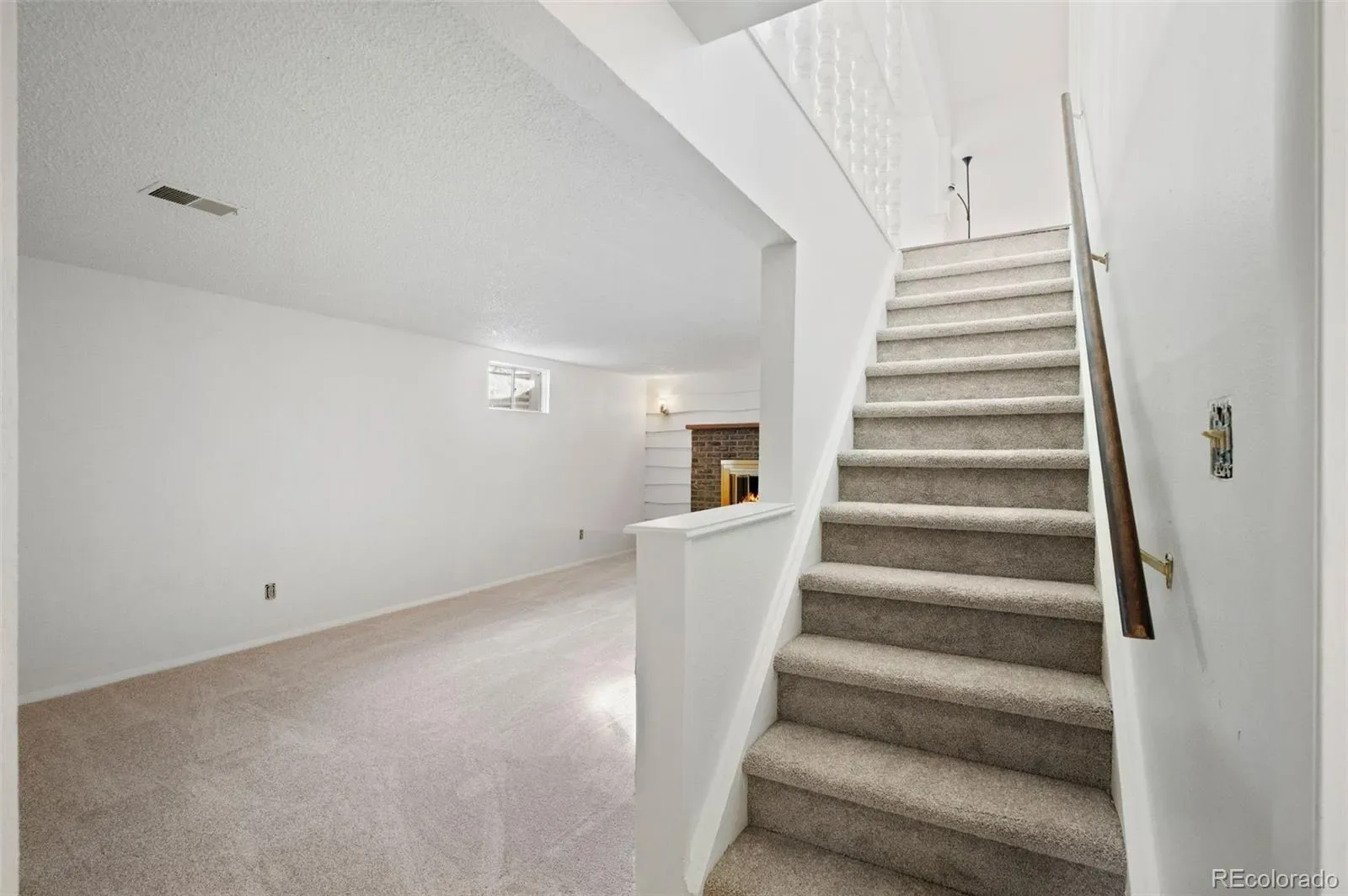 03262026155713 1600 22