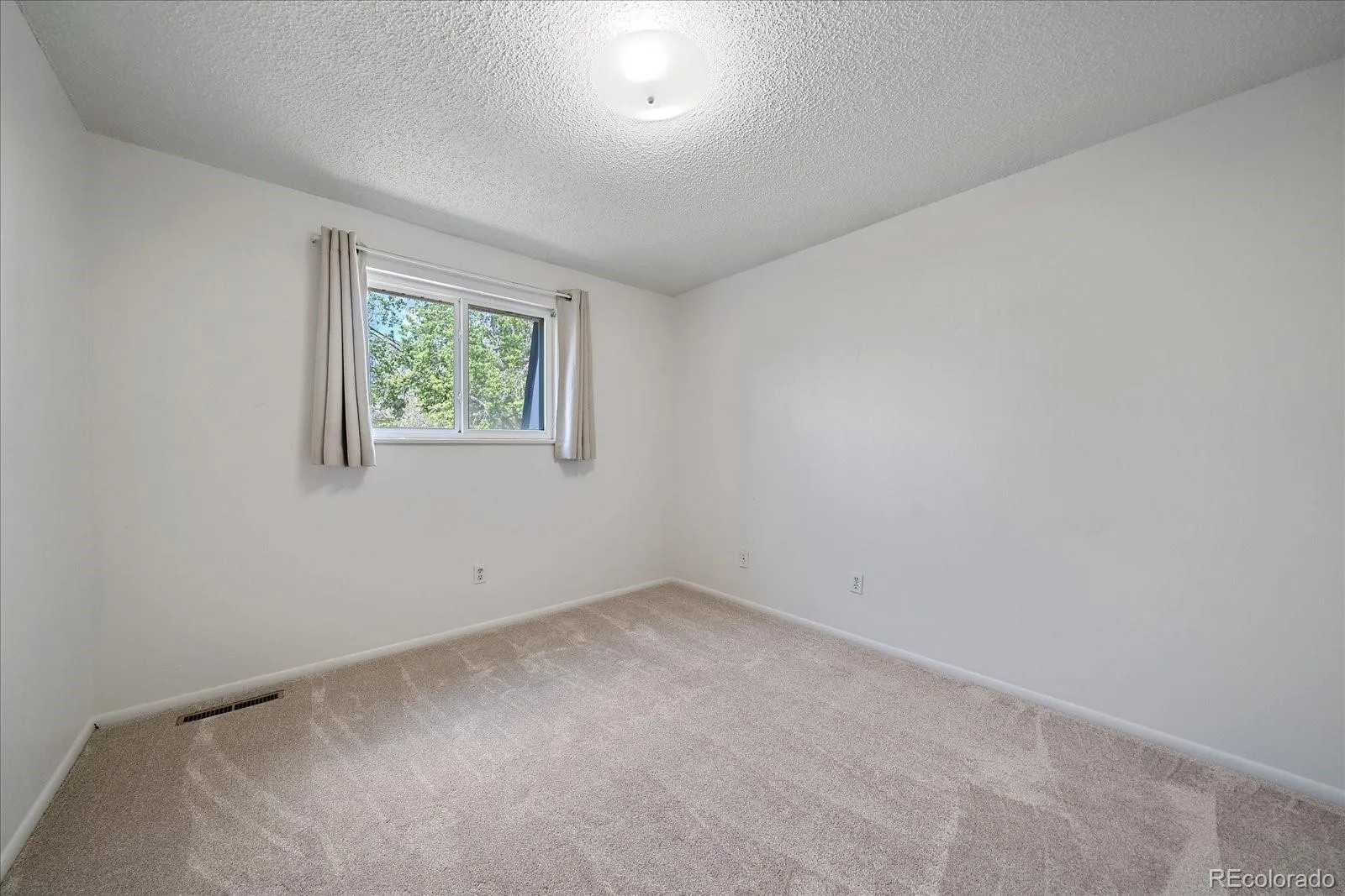 10889 W 65th Way Arvada CO 80004 MLS #REC5026100 05102026142112 1600 21
