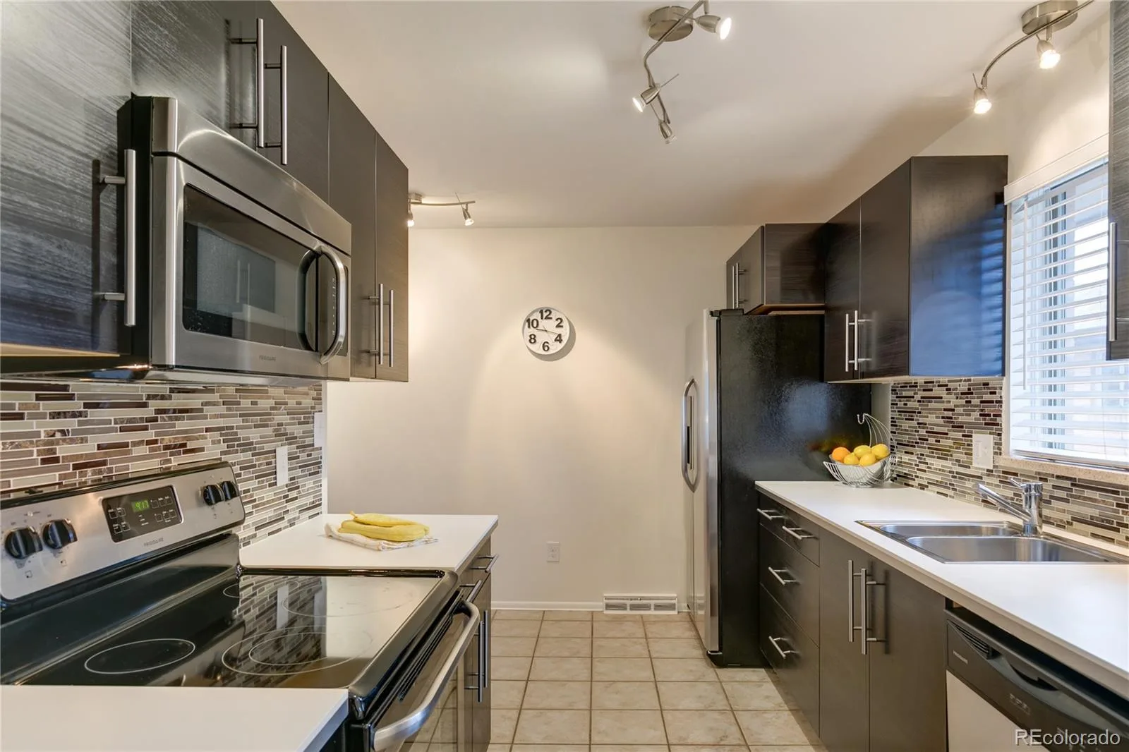 526 Clayton Street Denver CO 80206 | MLS #REC5031559 09222026003536 1600 6