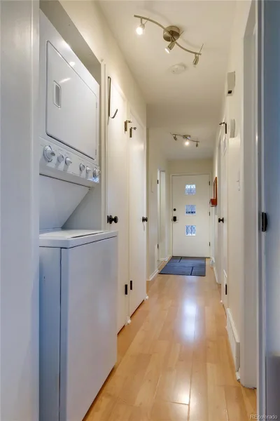 526 Clayton Street Denver CO 80206 | MLS #REC5031559 09222026003536 800 10