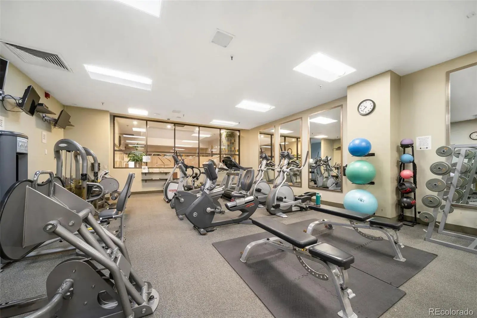 12132025035141 1600 34