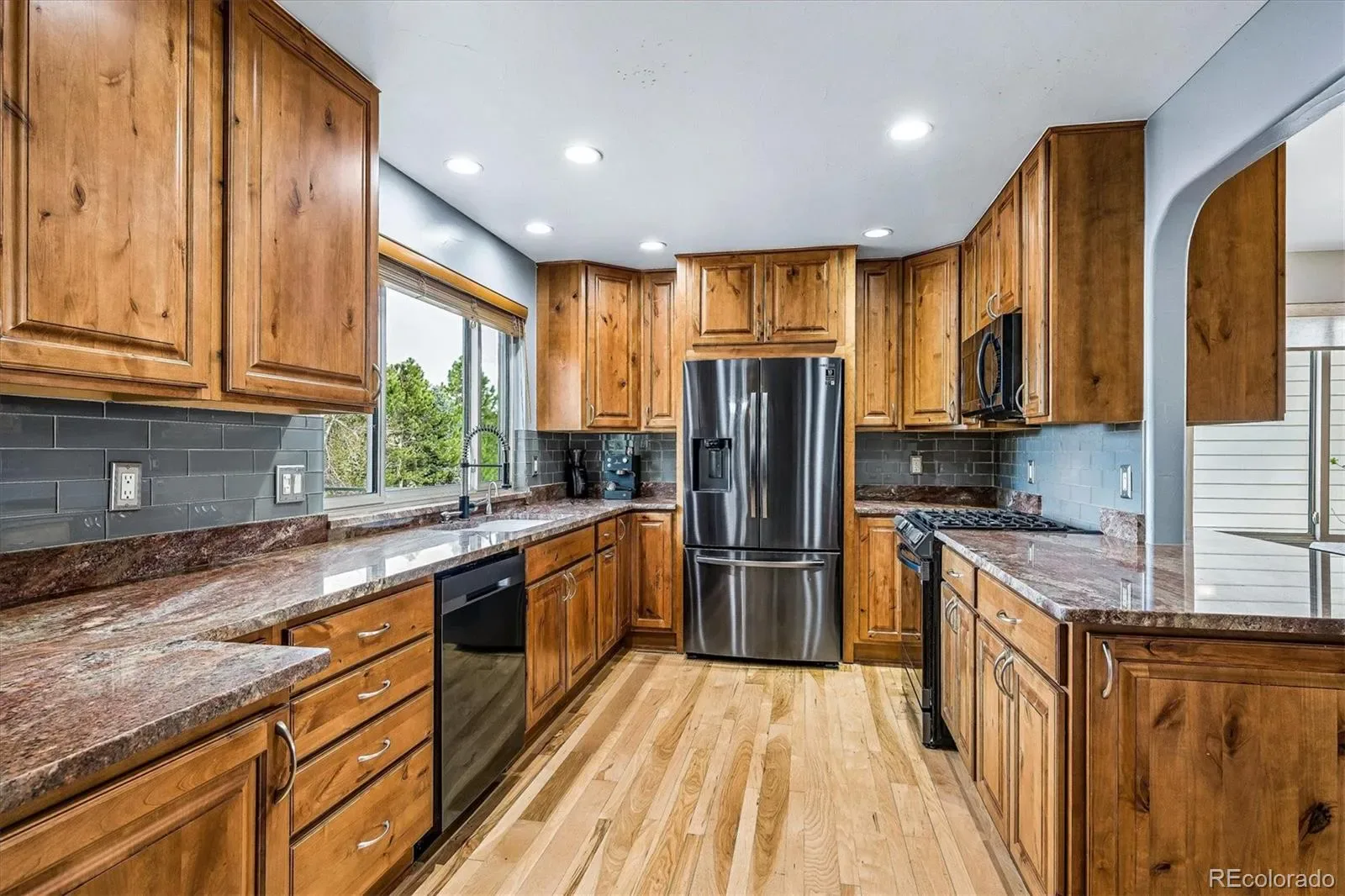 03312026221200 1600 11