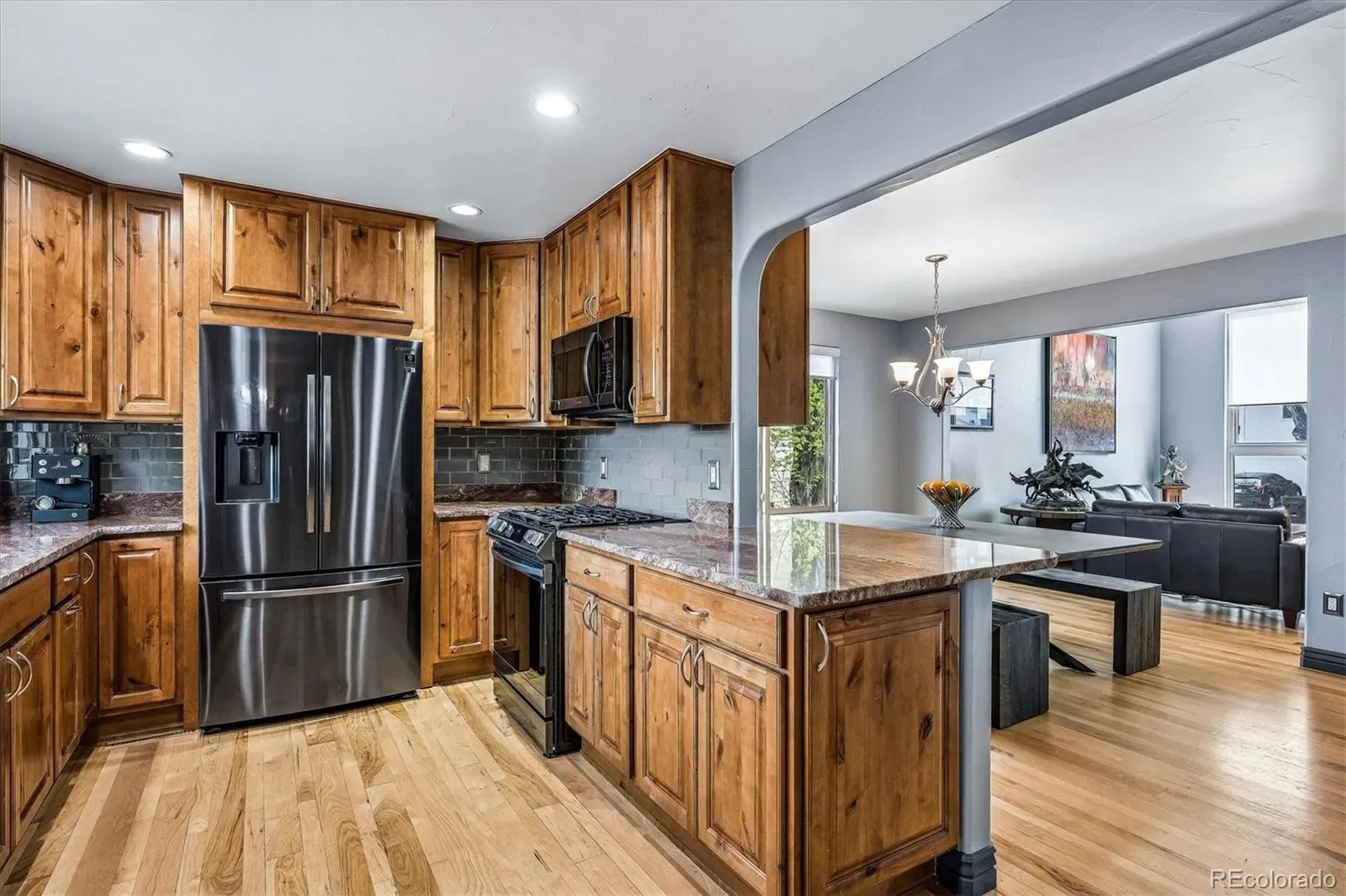 03312026221200 1600 12