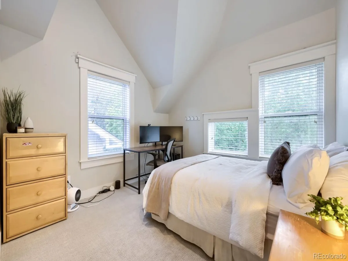 2322 Hudson Street Denver CO 80207 | MLS #REC5038024 07152026075346 1200 21