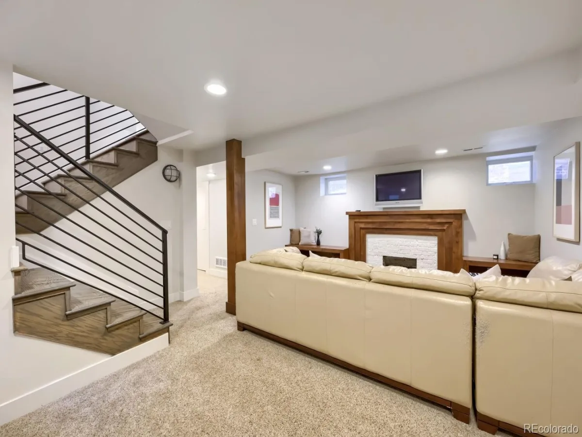 2322 Hudson Street Denver CO 80207 | MLS #REC5038024 07152026075346 1200 25