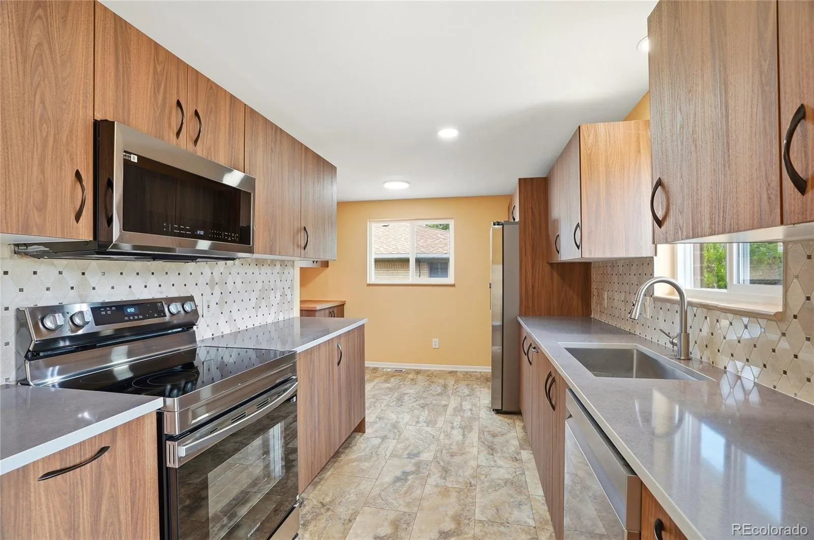 9260 Knox Court Westminster CO 80031 MLS #REC5038041 06122026073436 1600 12