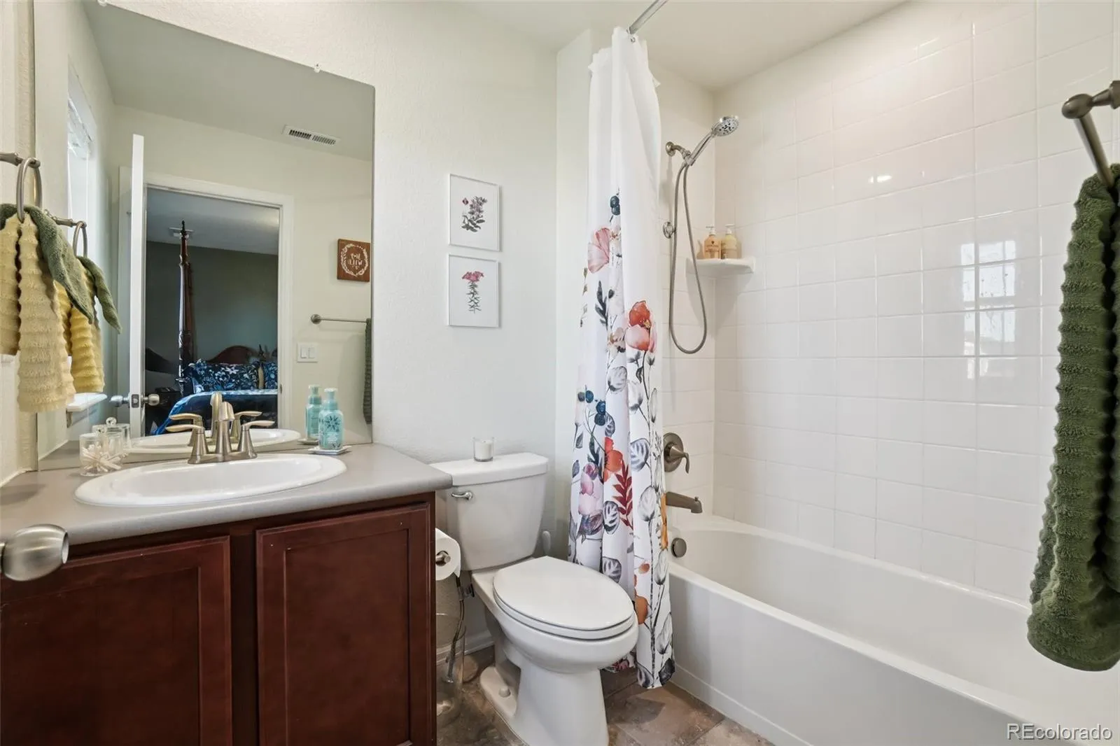 04152026224208 1600 25