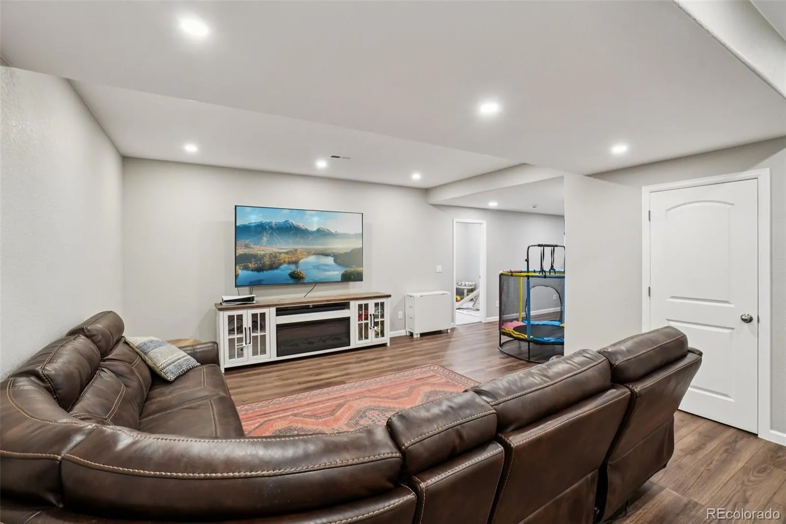 04152026224208 1600 34