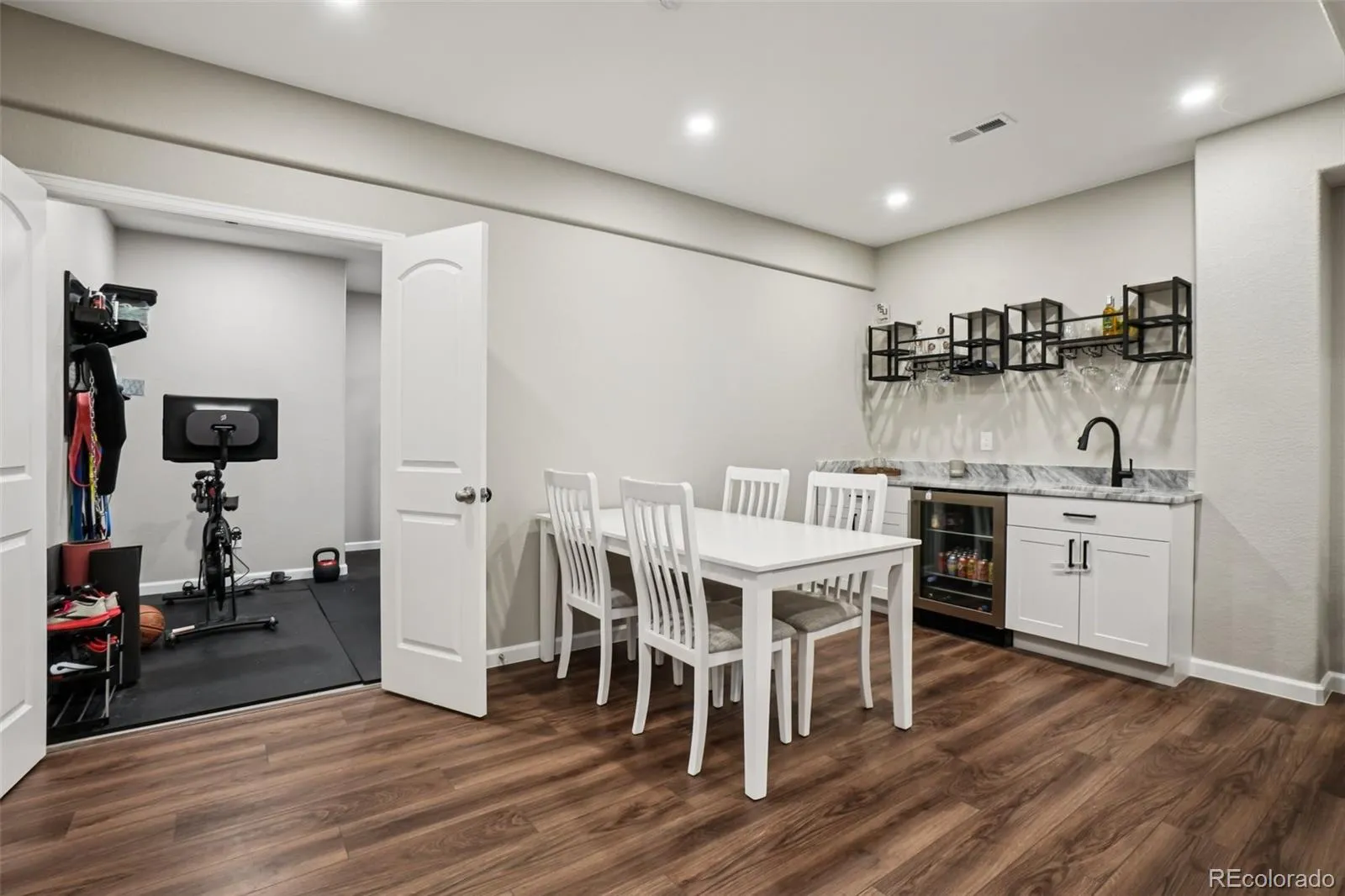 04152026224208 1600 37