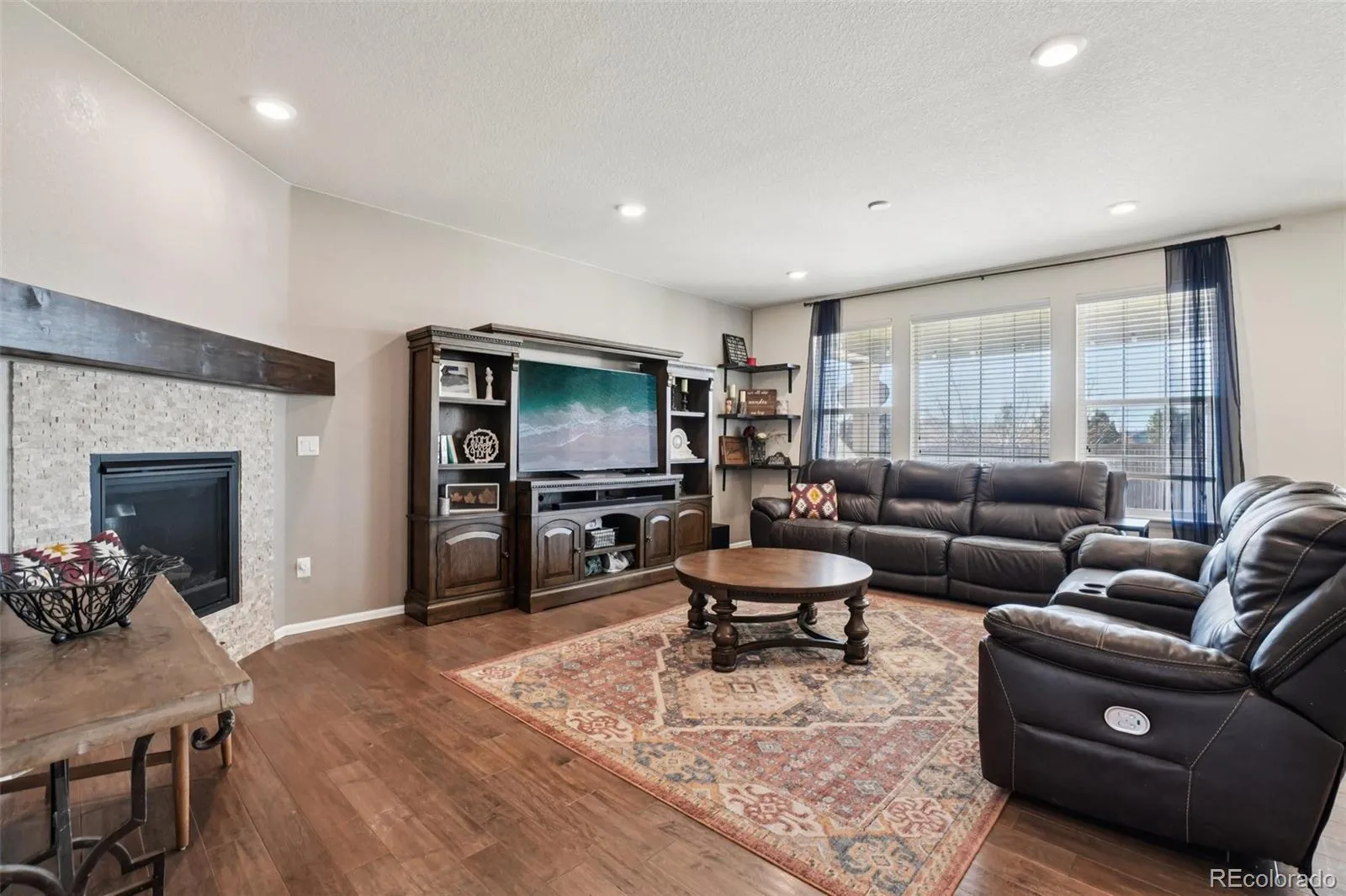 04152026224208 1600 4