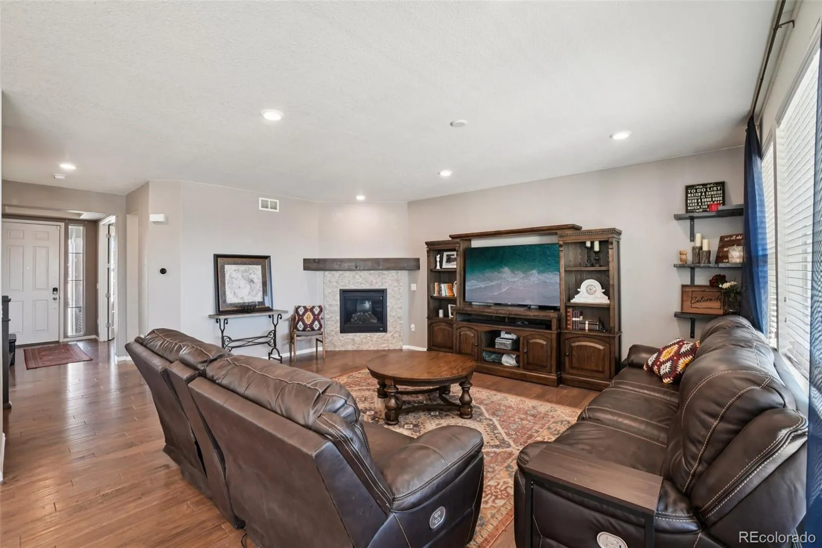 04152026224208 1600 7