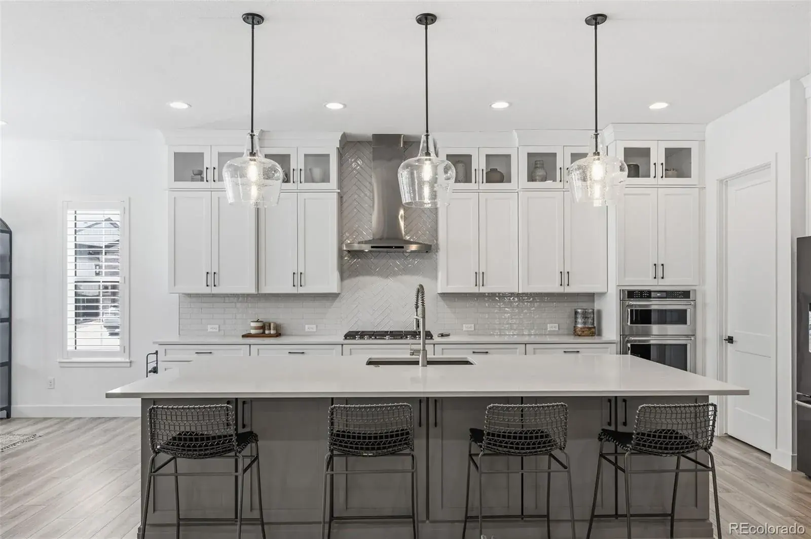 11374 Autumn Moon Street Littleton CO 80125 | MLS #REC5040977 03062026001824 1600 19