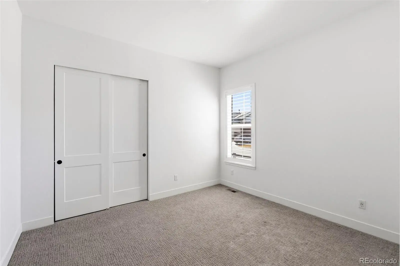 11374 Autumn Moon Street Littleton CO 80125 | MLS #REC5040977 03062026001824 1600 32